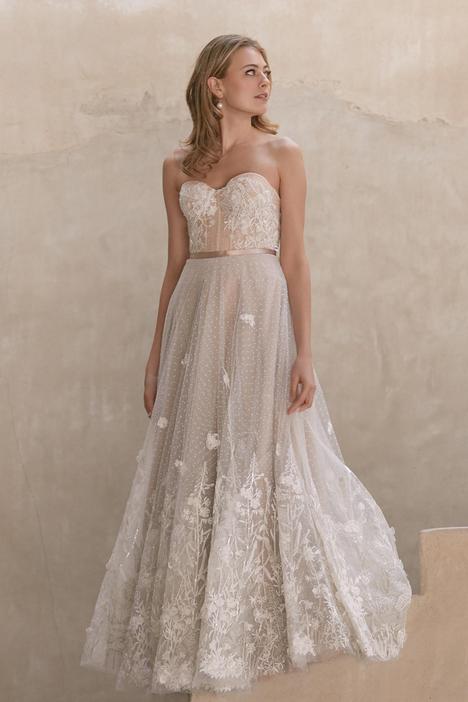 https://www.bridalnetwork.ca/images/galleries/gowns/107428.jpg