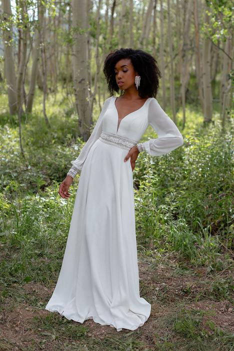Monroe (#F221) gown from the 2021 Wilderly Bride collection, as seen on dressfinder.ca