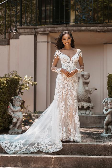 Allure Bridals Couture C552 - Nikki's Glitz and Glam Boutique | Bridal Gown|  Bridal Dress| Wedding Dress | Wedding dresses| Brides Dress| Wedding Gown|  Bride| Dress| Dresses| Lace | Ivory | Beaded|