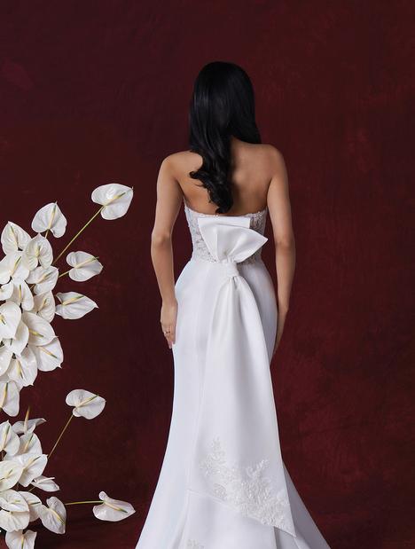 Hilton (#88357) gown from the 2024 Justin Alexander collection, as seen on dressfinder.ca