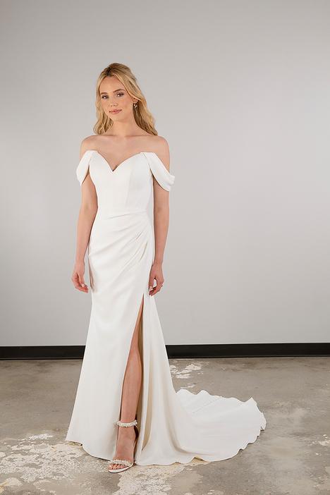  #D3864 gown from the 2024 Essense of Australia collection, as seen on dressfinder.ca