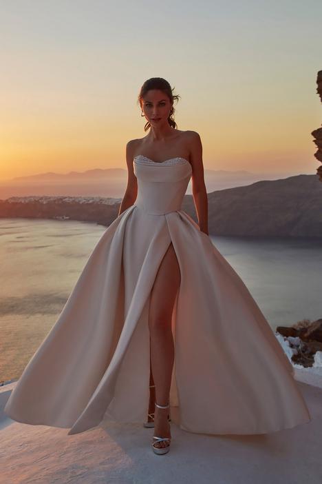 Florrie (#MJ1119) gown from the 2025 Madison James collection, as seen on dressfinder.ca