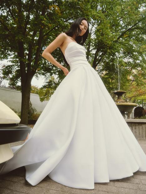 Alyssa gown from the 2025 Alyne collection, as seen on dressfinder.ca