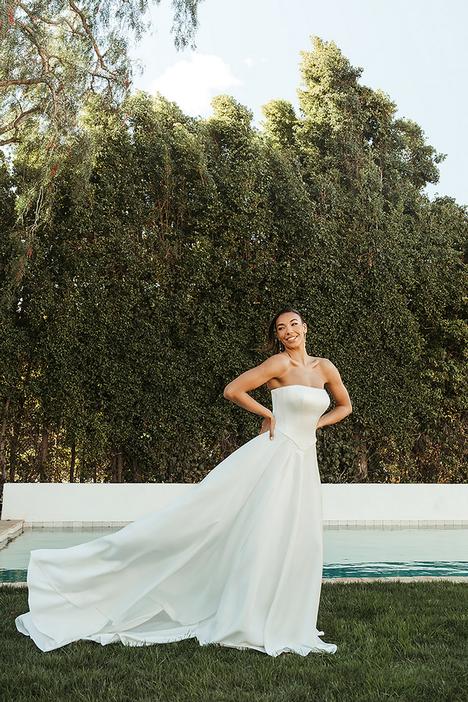 a-line princess v-neck sleeveless applique tulle sweep brush train dresses Stella York 7788  Nearly Newlywed