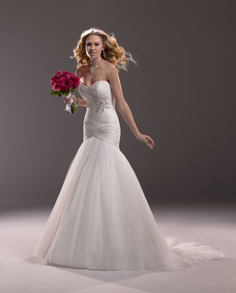Valerie Wedding Dress By Maggie Sottero The Dressfinder Canada