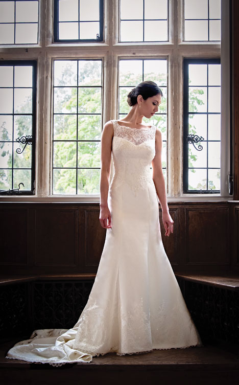 London Wedding Dress by Augusta Jones The Dressfinder (Canada)