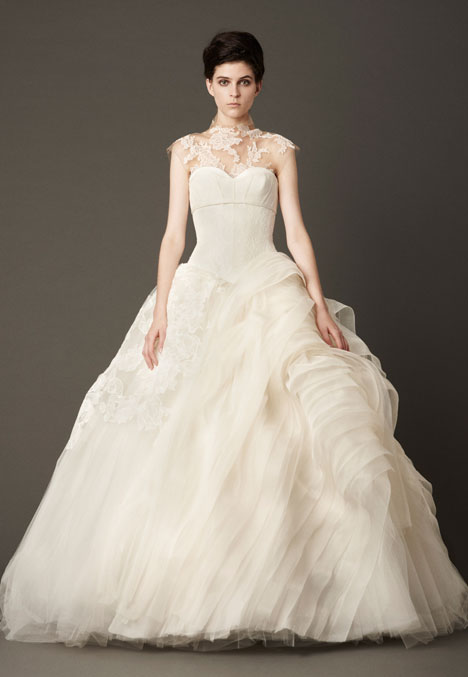 その他サービス | 福利厚生 Dress Wedding Lara by US (the Dressfinder The | Wang Vera スーツ・フォーマル・ドレス