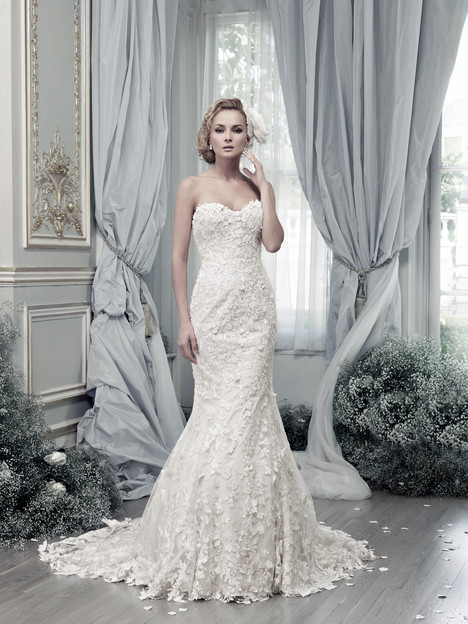 Papillon ivory Wedding Dress by Ian Stuart The Dressfinder Canada