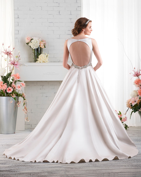 527 (back) Wedding Dress by Bonny Bridal | The Dressfinder (the US & Canada)