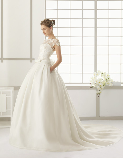 Dallas Wedding Dress By Rosa Clara Couture The Dressfinder Canada