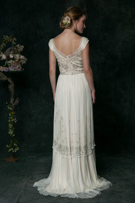 Qk6300 2 Wedding Dress By Saja Wedding The Dressfinder Canada