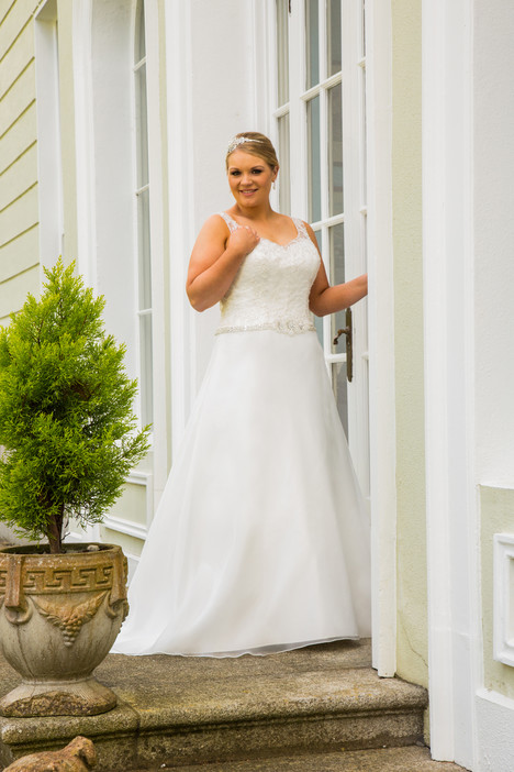 beautiful brides plus
