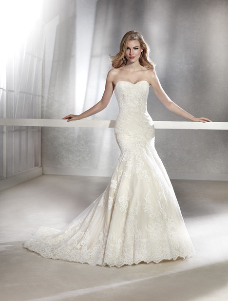 White one deals pronovias 2018