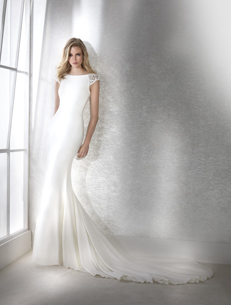White one clearance pronovias 2018