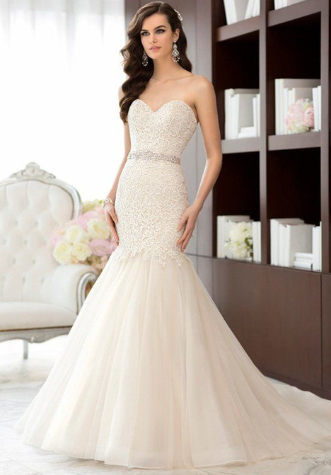 #D1431 gown from the 2014 Essense of Australia collection, as seen on dressfinder.ca
