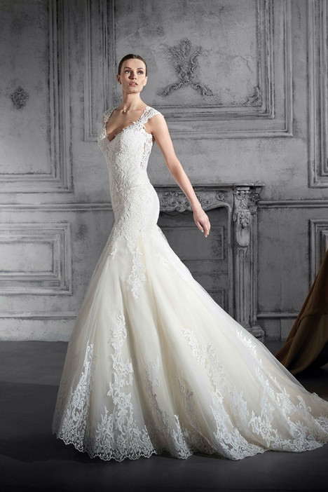 740 Wedding Dress By Demetrios Bride The Dressfinder Canada