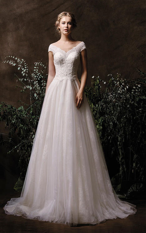 Aria Wedding Dress By Chic Nostalgia The Dressfinder Canada