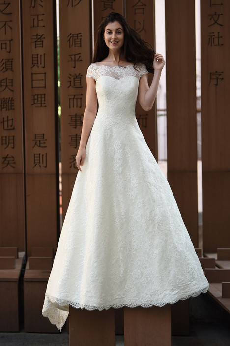 augusta jones wedding dress
