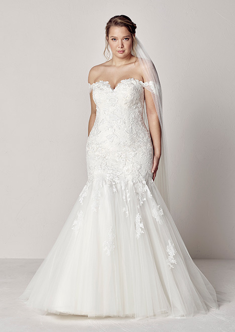 EXTREM Wedding Dress by Pronovias Plus The Dressfinder (Canada)