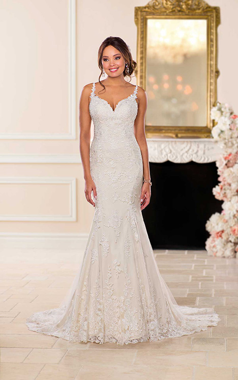  #6677 gown from the 2018 Stella York collection, as seen on dressfinder.ca
