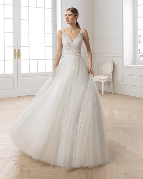 ENEA Wedding Dress by Aire Barcelona Bridal The Dressfinder Canada