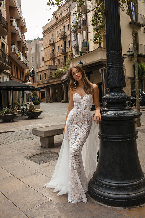 Delilah Wedding Dress By Muse By Berta The Dressfinder Canada